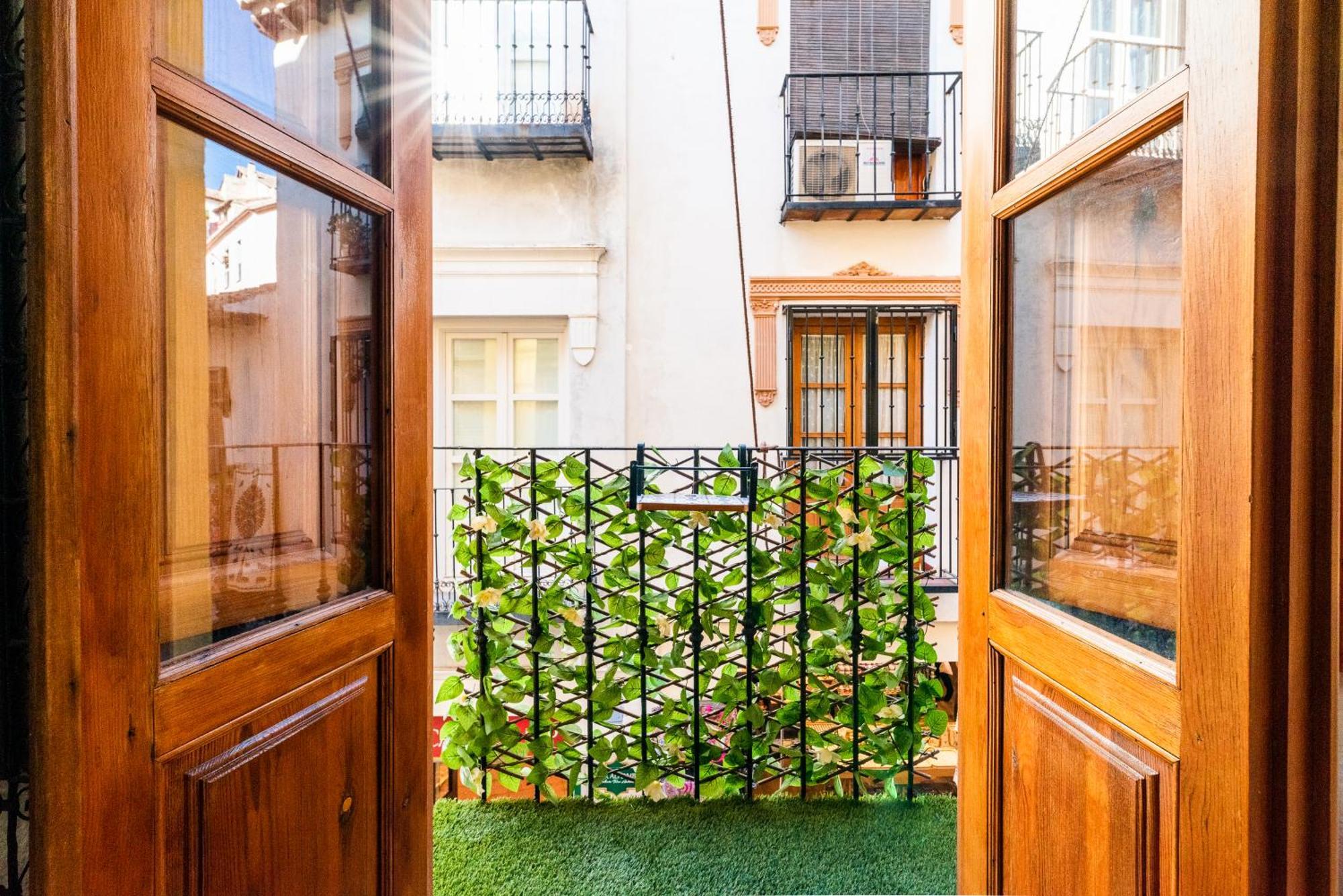 Apartamento Las Mil Y Una Noches Granada Exterior photo